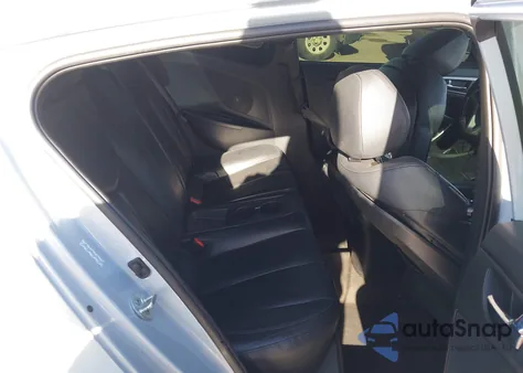 2015 Hyundai Veloster Re:flex z USA, uszkodzony, nr VIN KMHTC6AD9FU221411